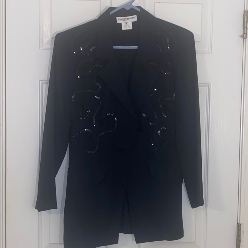 Black jacket and short skirt suit. M-9/10